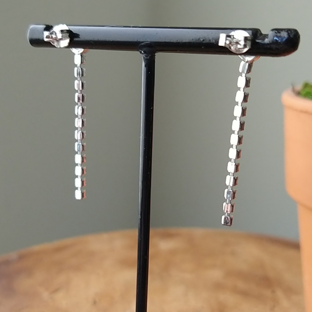 White Rhodium crystal earrings - Picture 3 of 4
